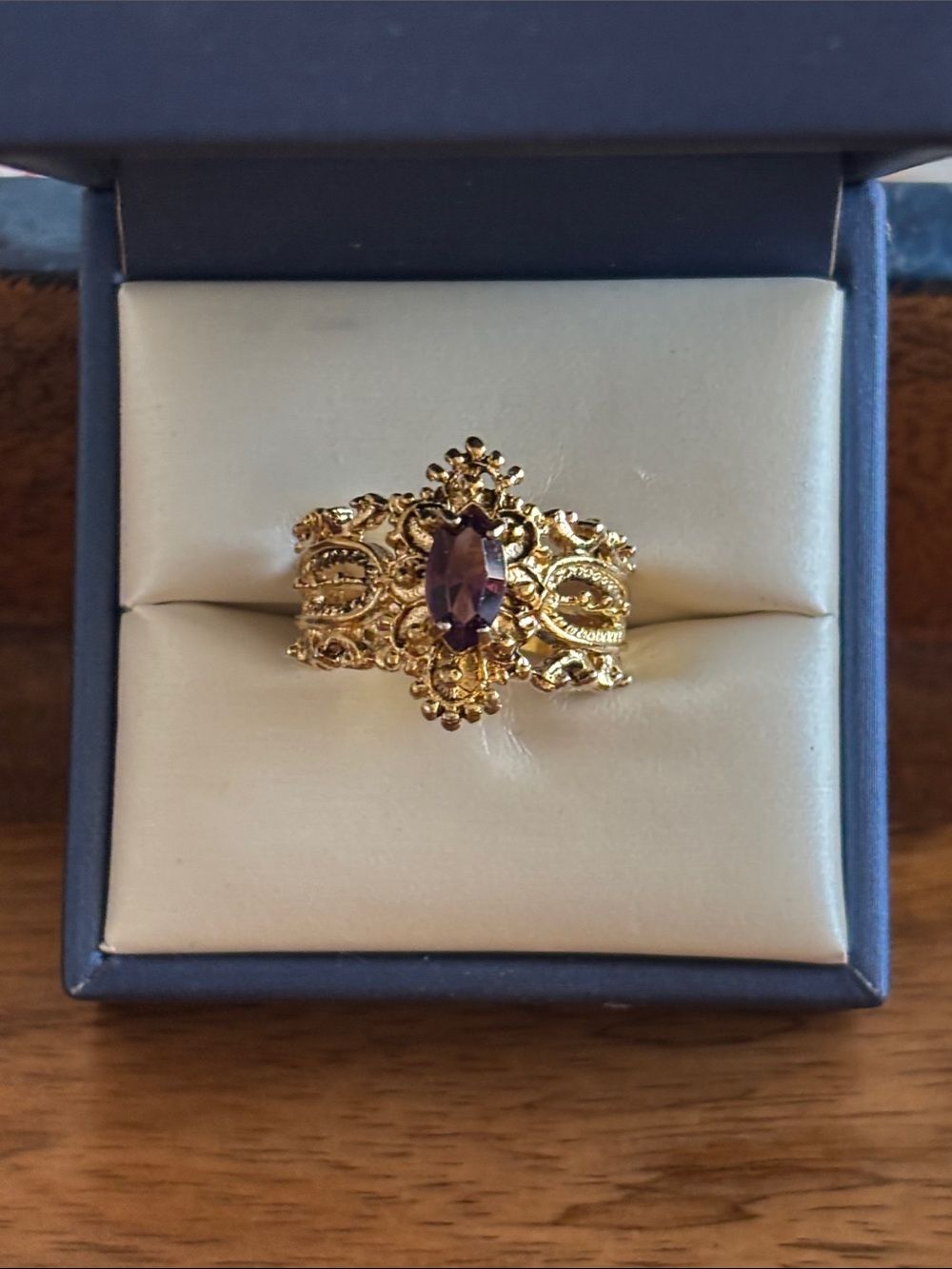 VINTAGE 18K GE Filigree Ring with Purple Marquise Stone SZ 9